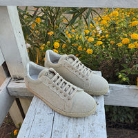 SUMMER SNEAKERS