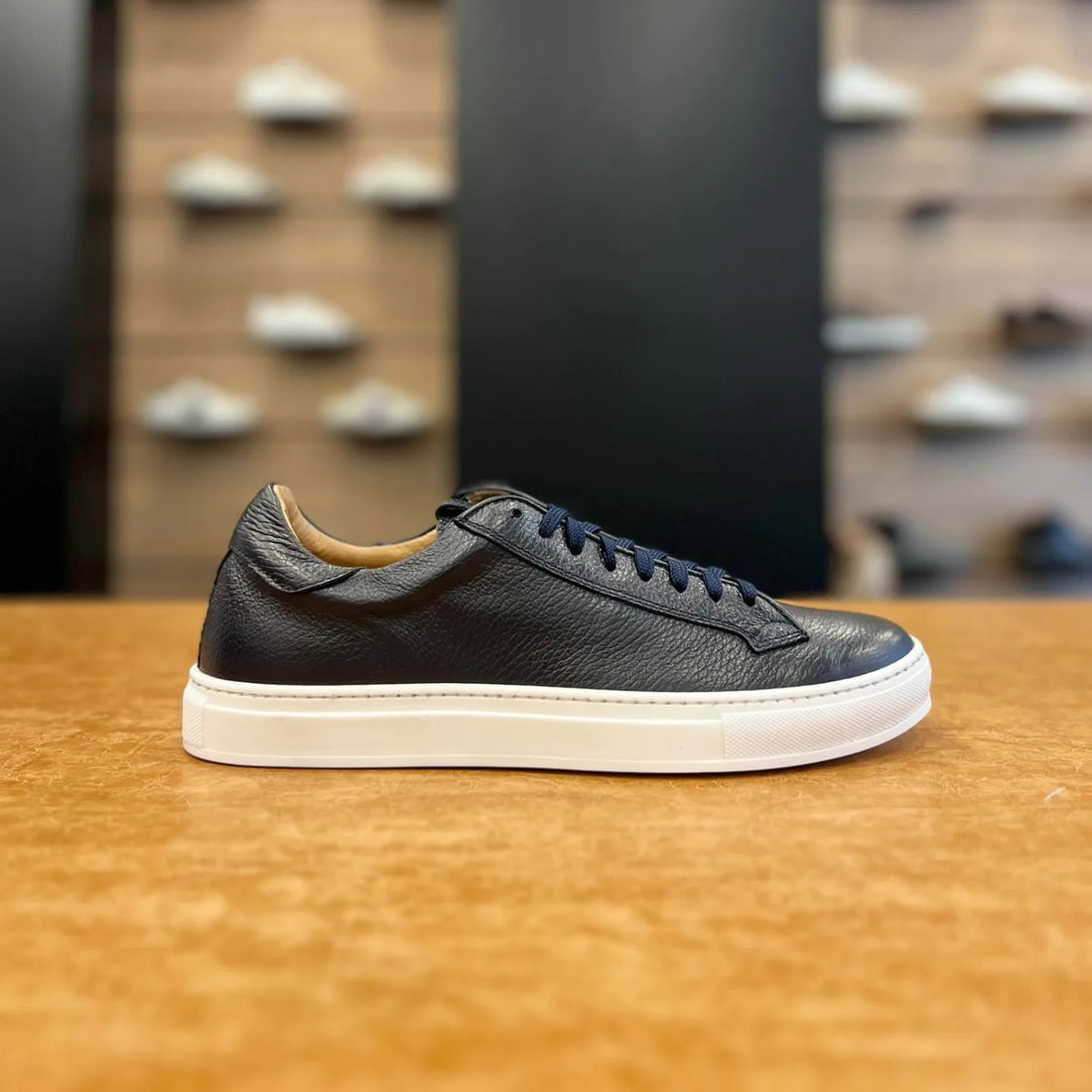 CORBELLA 57 HAMMERED BLUE